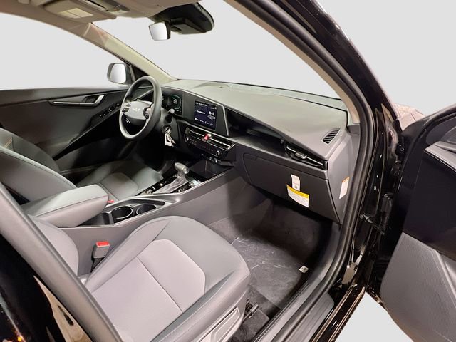 New 2026 Kia Niro LX image 27
