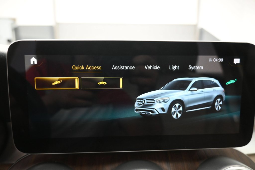 Used 2022 Mercedes-Benz GLC 300 w/ Premium Package Lite image 14