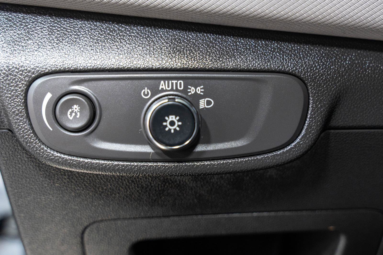 Used 2024 Chevrolet TrailBlazer LT w/ Driver Confidence Package image 26