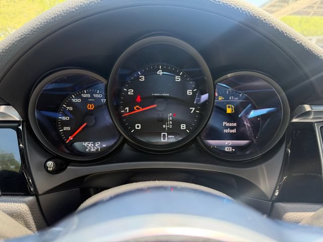 Used 2018 Porsche Macan AWD/4WD image 29