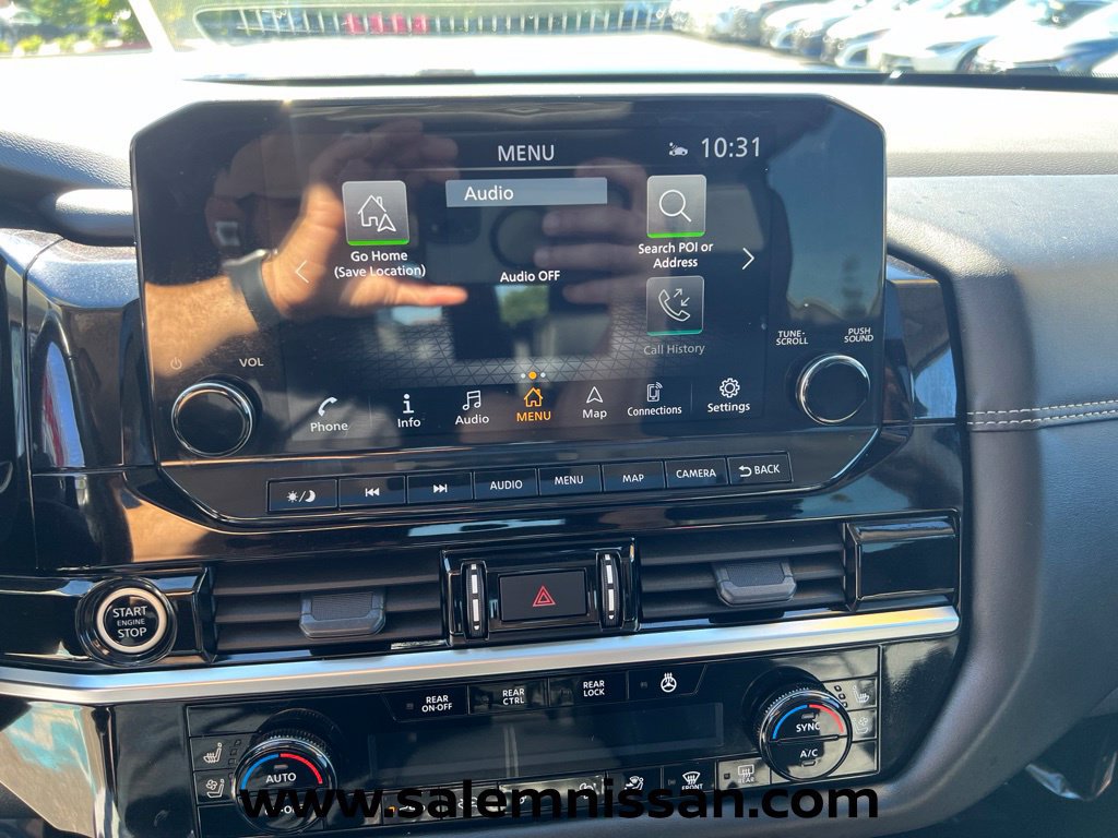 Used 2024 Nissan Pathfinder Platinum AWD/4WD image 11