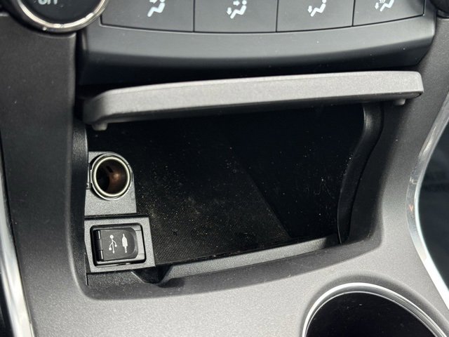 Certified 2016 Toyota Camry SE image 11