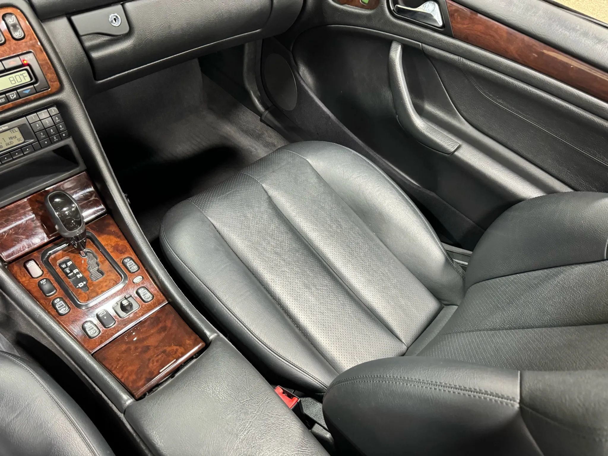 Used 2002 Mercedes-Benz CLK 320 Cabriolet image 56