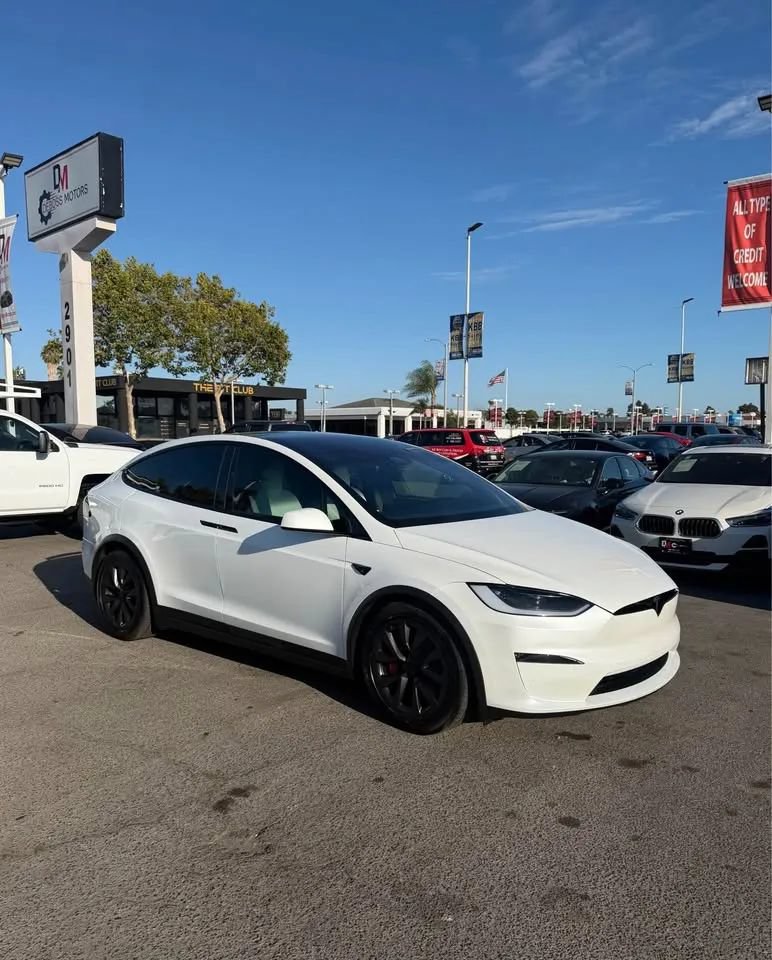 Used 2024 Tesla Model X Plaid AWD/4WD image 2