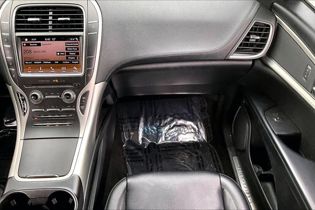 Used 2019 Lincoln Nautilus Premier AWD/4WD image 25
