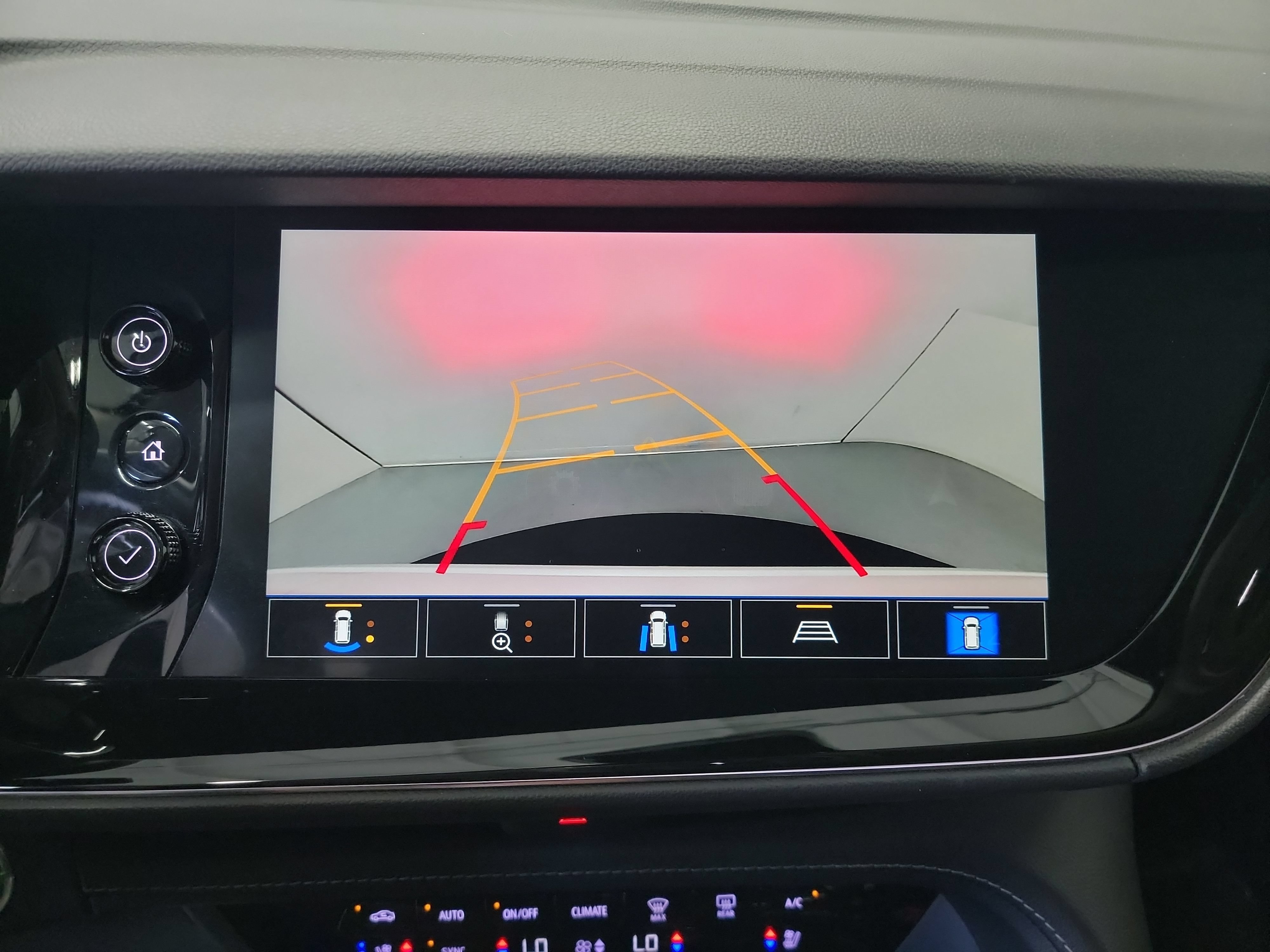 Used 2023 Buick Envision Avenir AWD/4WD image 23