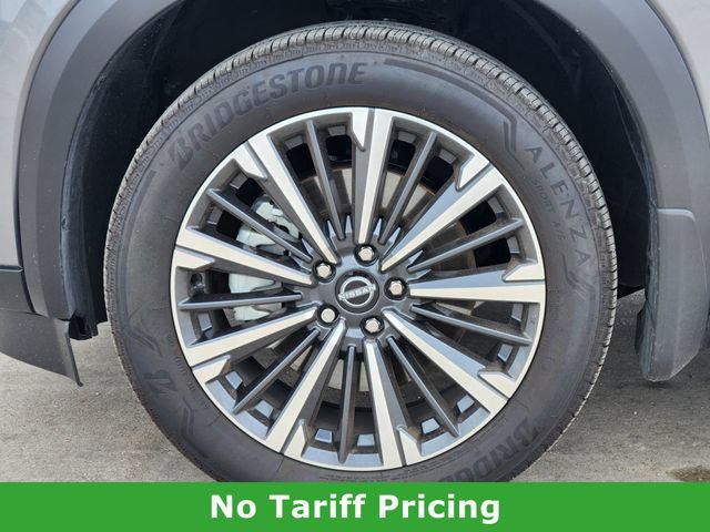 Certified 2026 Nissan Pathfinder Platinum FWD image 8