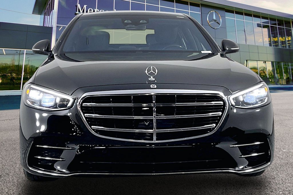 Certified 2023 Mercedes-Benz S 500 4MATIC w/ AMG Line image 3