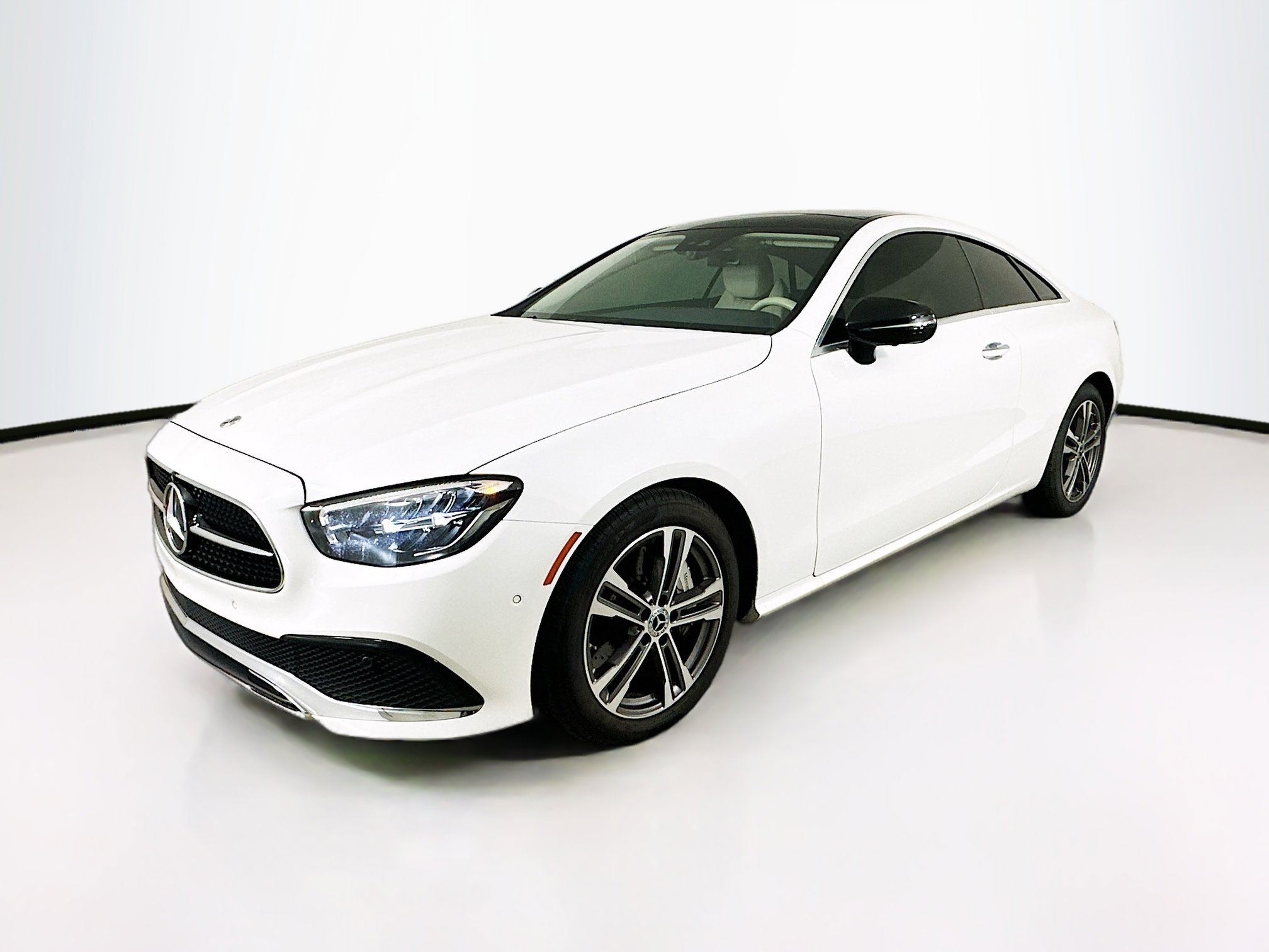 Used 2023 Mercedes-Benz E 450 4MATIC Coupe image 3