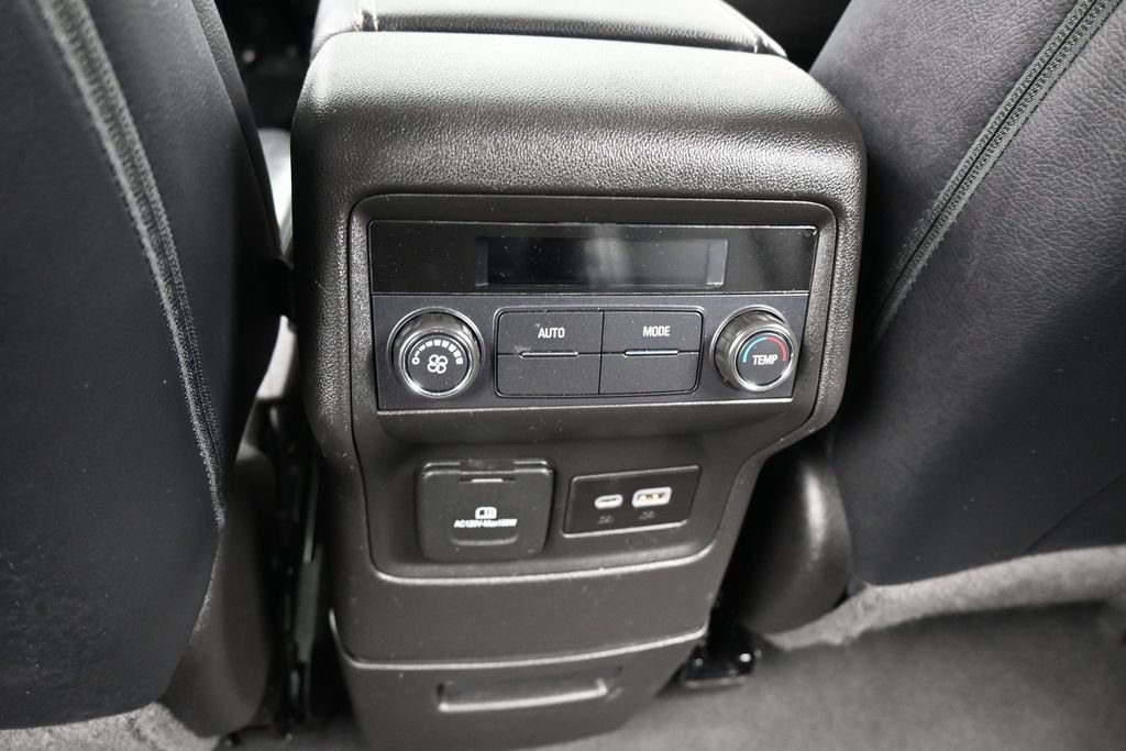 Used 2023 GMC Acadia SLE w/ Driver Convenience Package FWD image 35