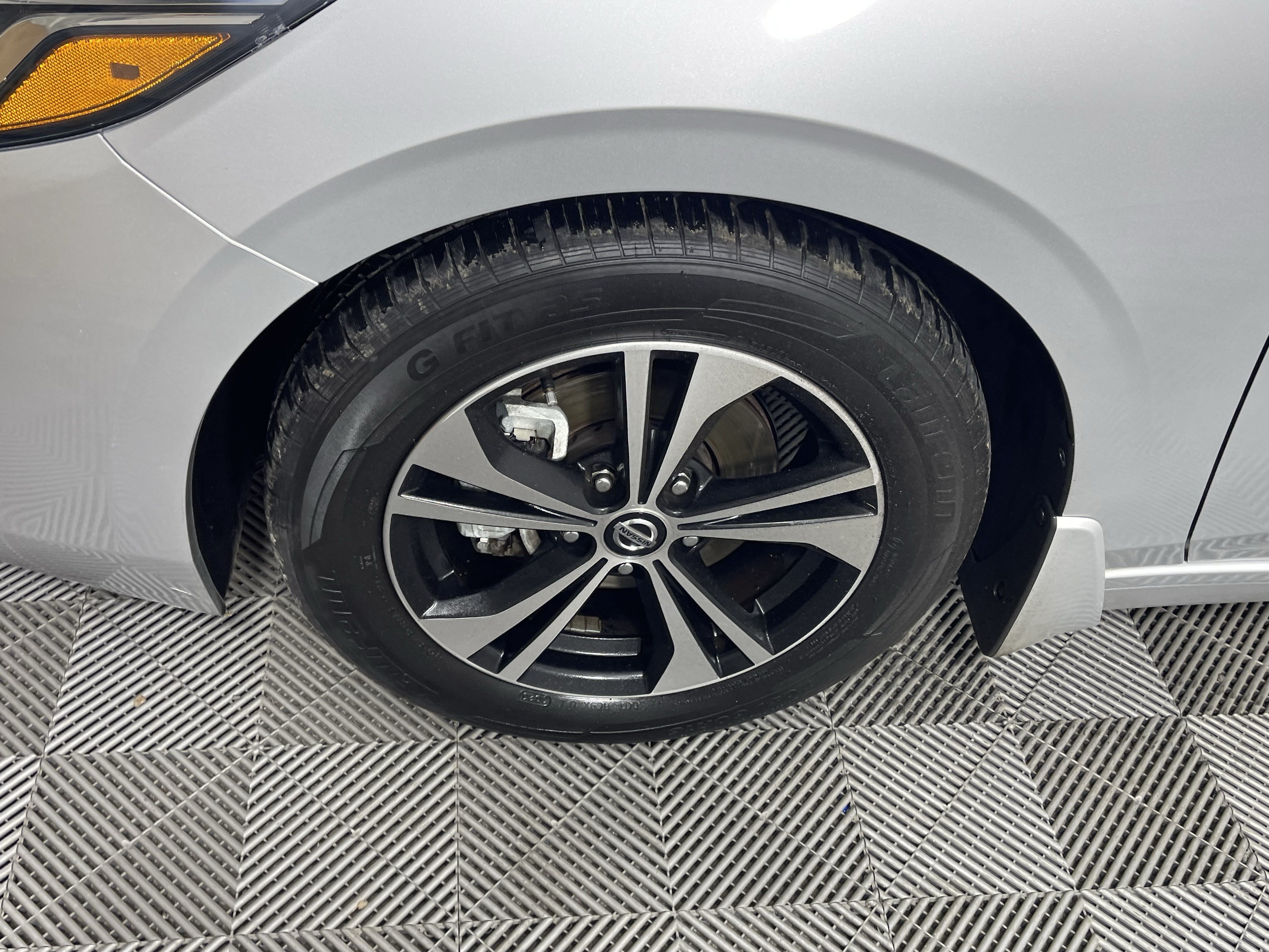 Used 2021 Nissan Sentra SV FWD image 9