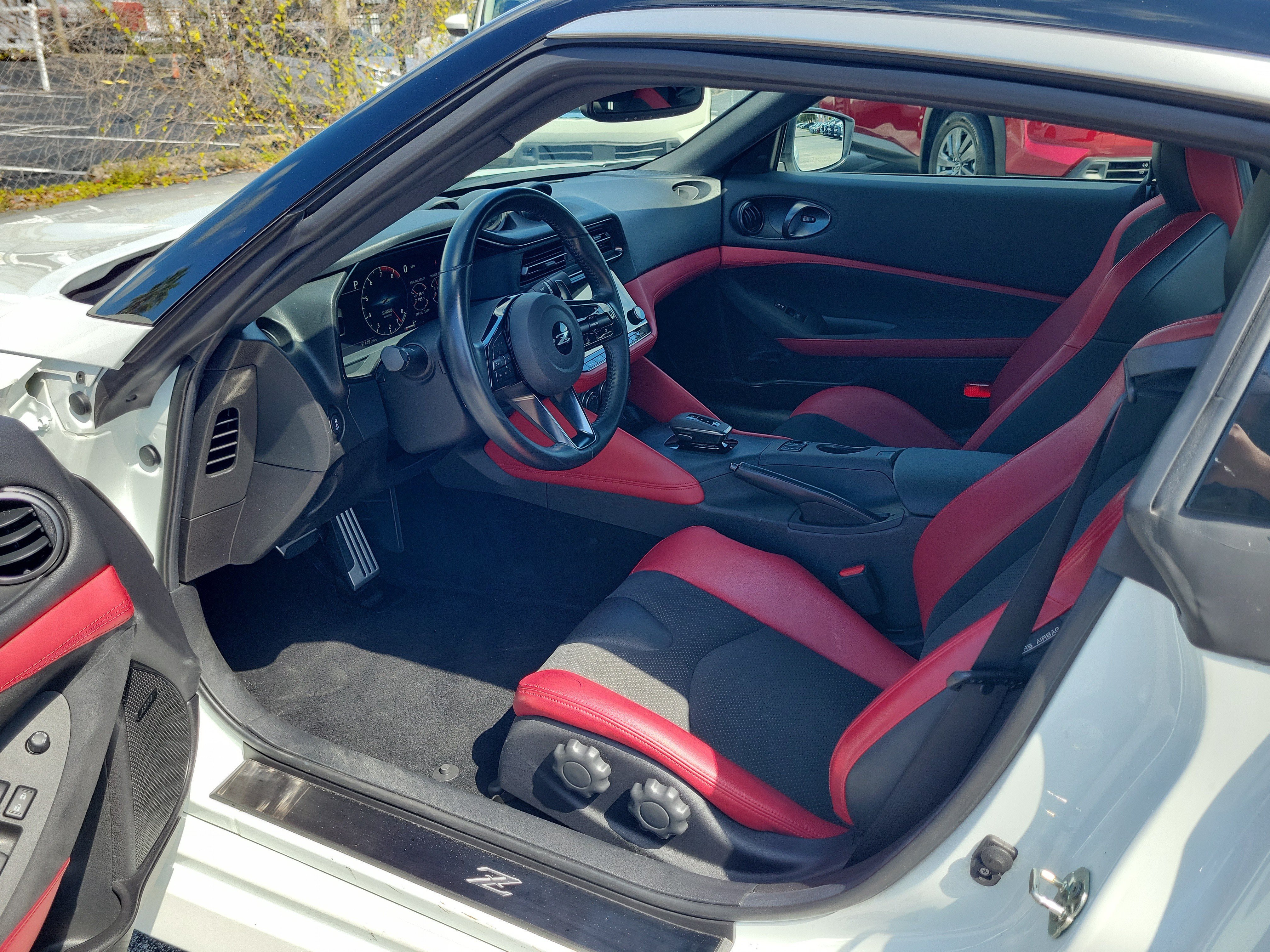 Certified 2024 Nissan Z Performance w/ Floor Mat Package RWD image 9