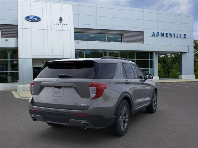 New 2024 Ford Explorer XLT w/ Equipment Group 202A image 8
