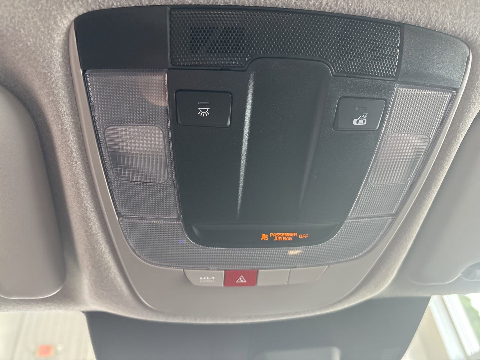 New 2025 Kia Niro EX image 24