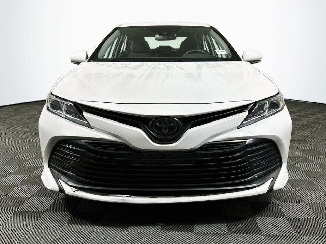Used 2020 Toyota Camry LE w/ Convenience Package FWD image 3