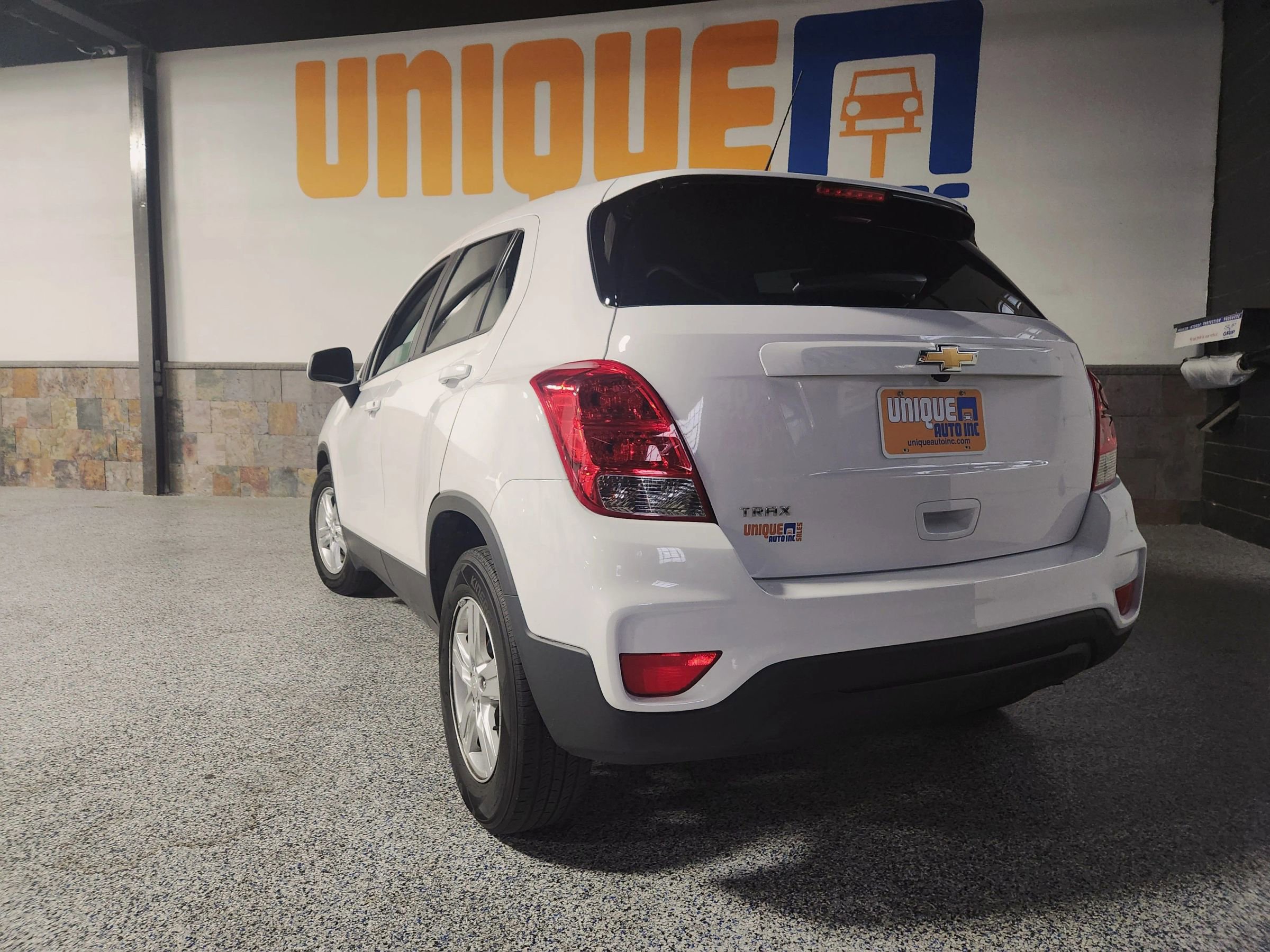 Used 2019 Chevrolet Trax LS w/ Tint and Cruise Package image 8