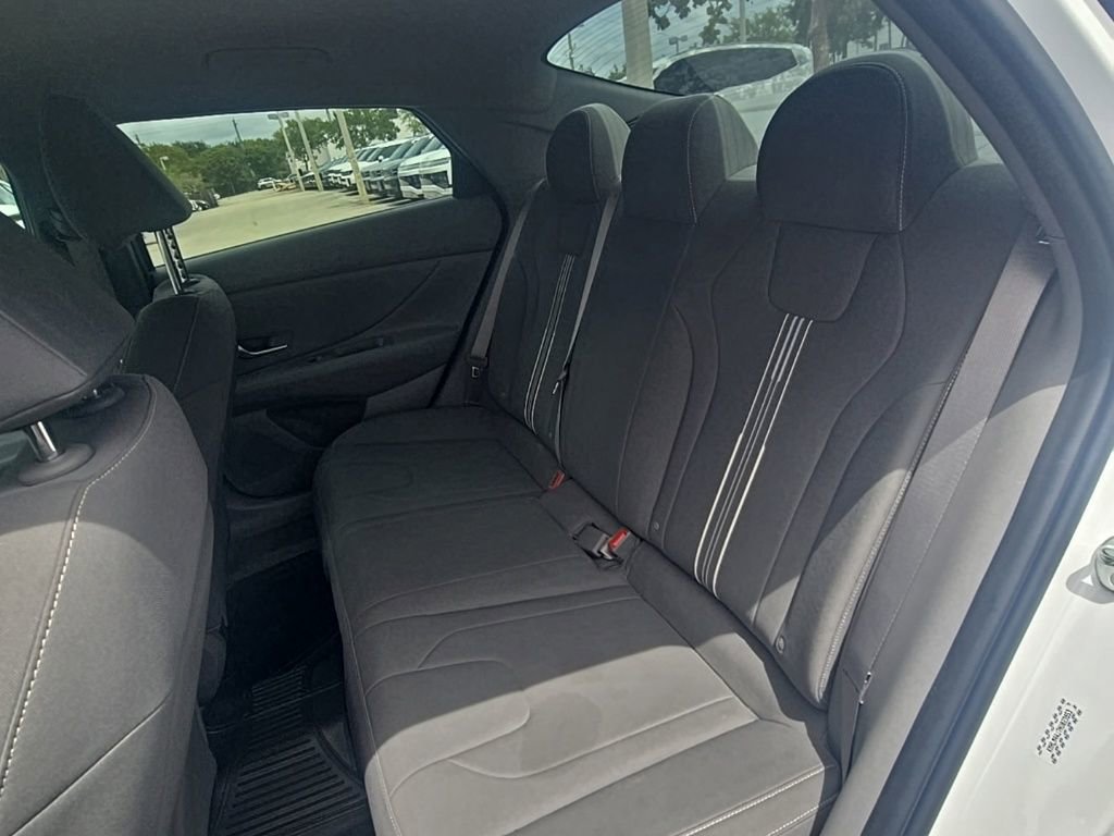 Used 2022 Hyundai Elantra Blue image 27