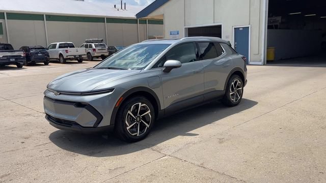 New 2026 Chevrolet Equinox EV LT FWD image 4
