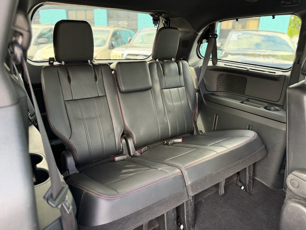 Used 2015 Dodge Grand Caravan R/T w/ Driver Convenience Group FWD image 8