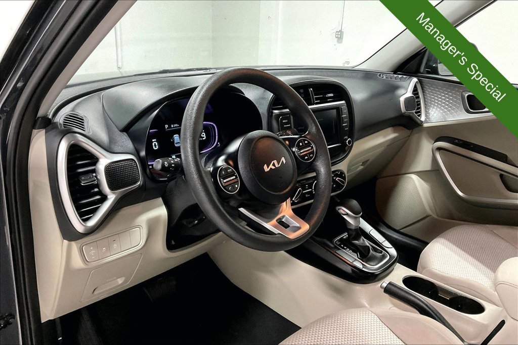 Used 2025 Kia Soul LX FWD image 16