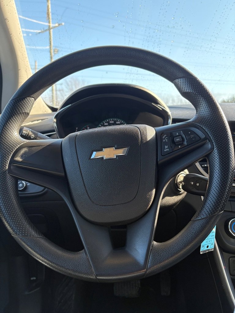 Used 2019 Chevrolet Trax LS image 15