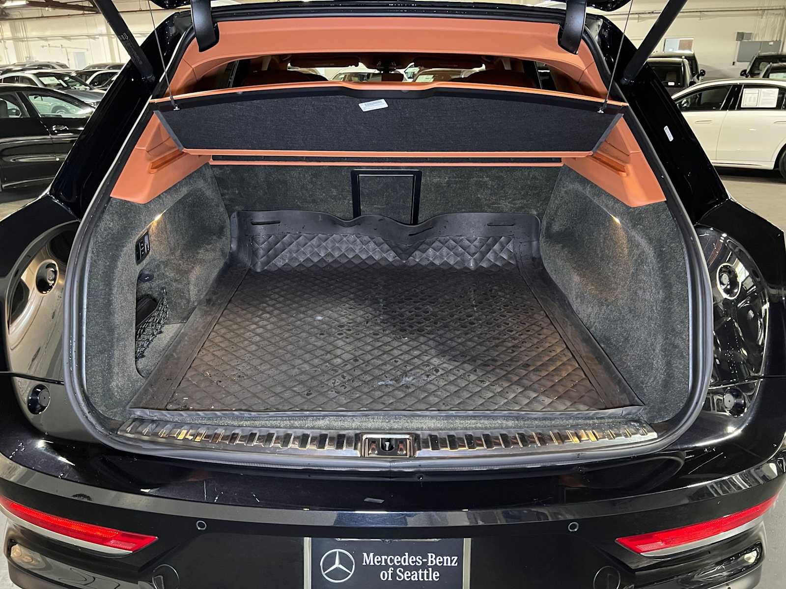 Used 2022 Bentley Bentayga AWD/4WD image 15