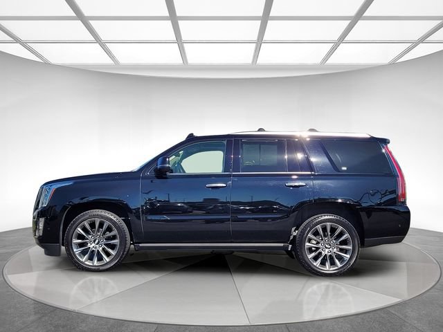 Used 2020 Cadillac Escalade Premium Luxury w/ Escalade Sport Edition AWD/4WD image 7
