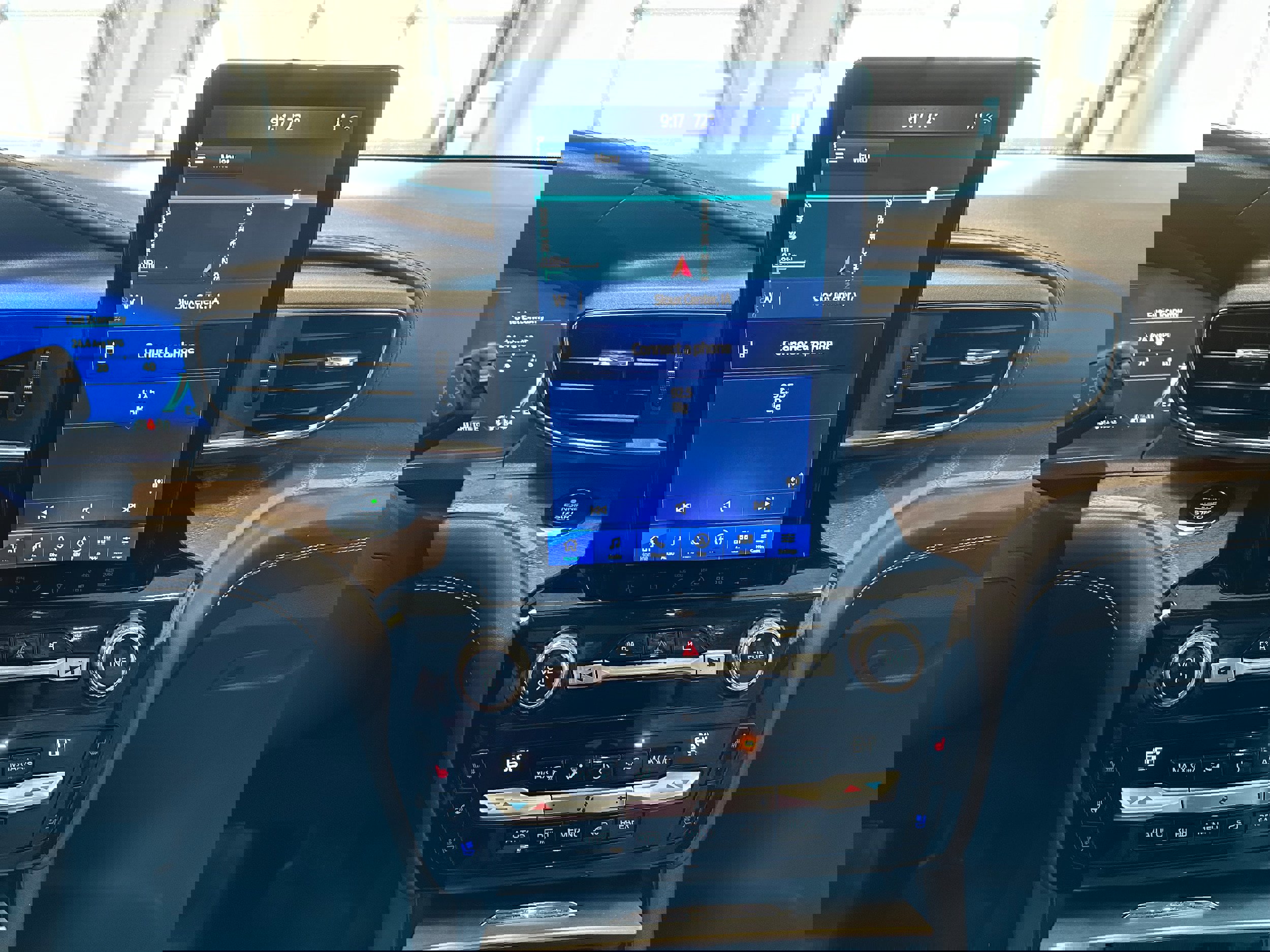 Used 2021 Ford Explorer Platinum w/ Equipment Group 601A image 20