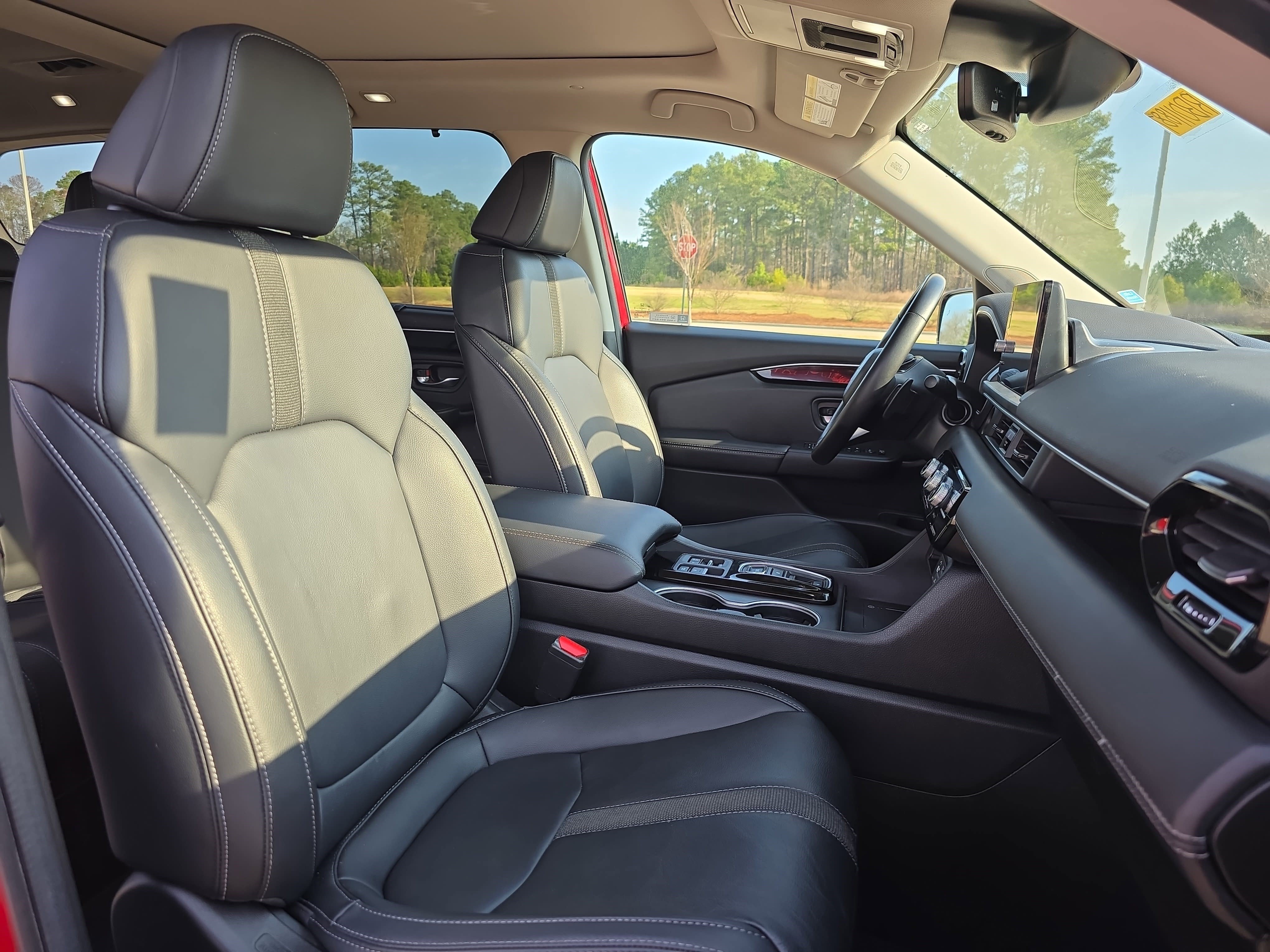 Used 2024 Honda Pilot Touring image 10