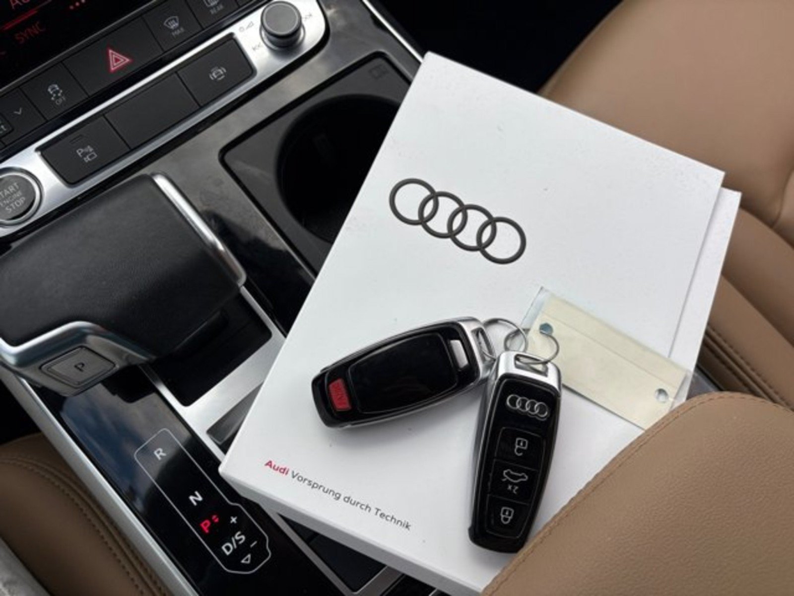 Used 2023 Audi Q7 2.0T Premium w/ Convenience Package AWD/4WD image 23