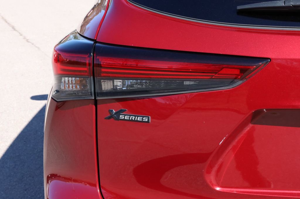 Used 2023 Toyota Highlander XLE image 21