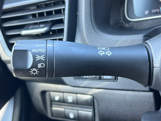 Used 2025 Nissan Leaf S FWD image 18