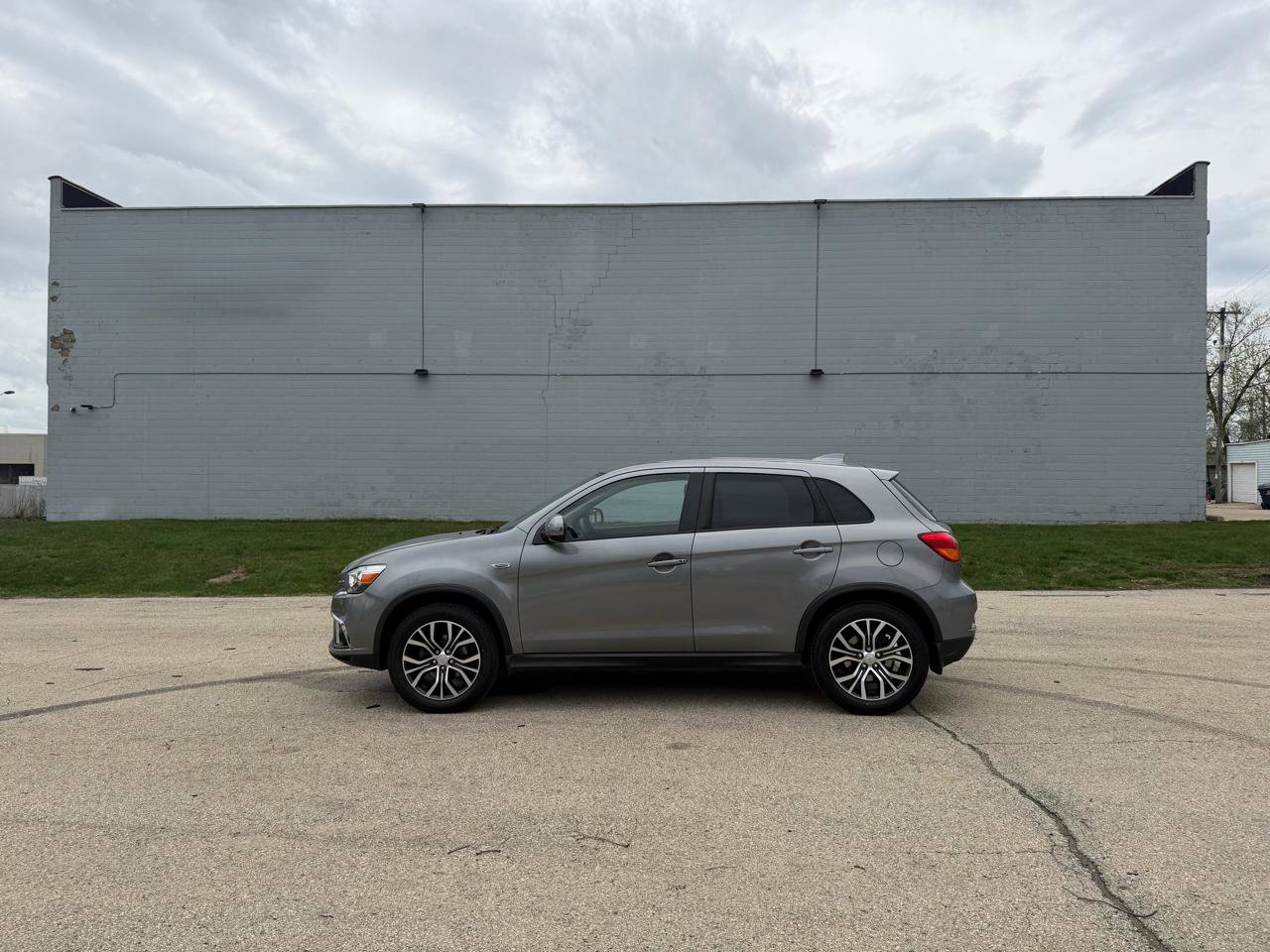 Used 2019 Mitsubishi Outlander Sport SE image 4
