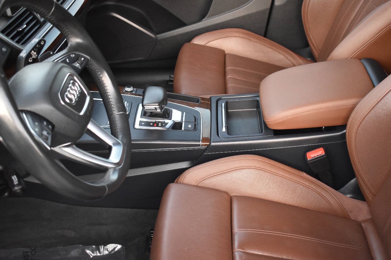 Used 2018 Audi Q5 2.0T Premium Plus w/ Premium Plus Package AWD/4WD image 30