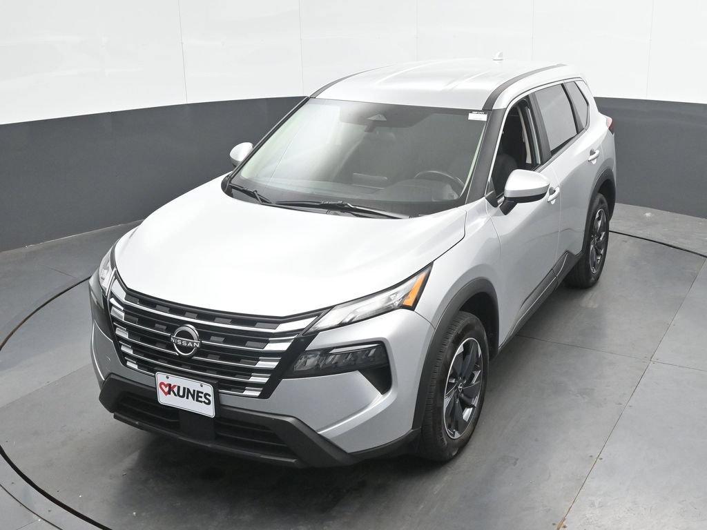 Used 2025 Nissan Rogue SV AWD/4WD image 35
