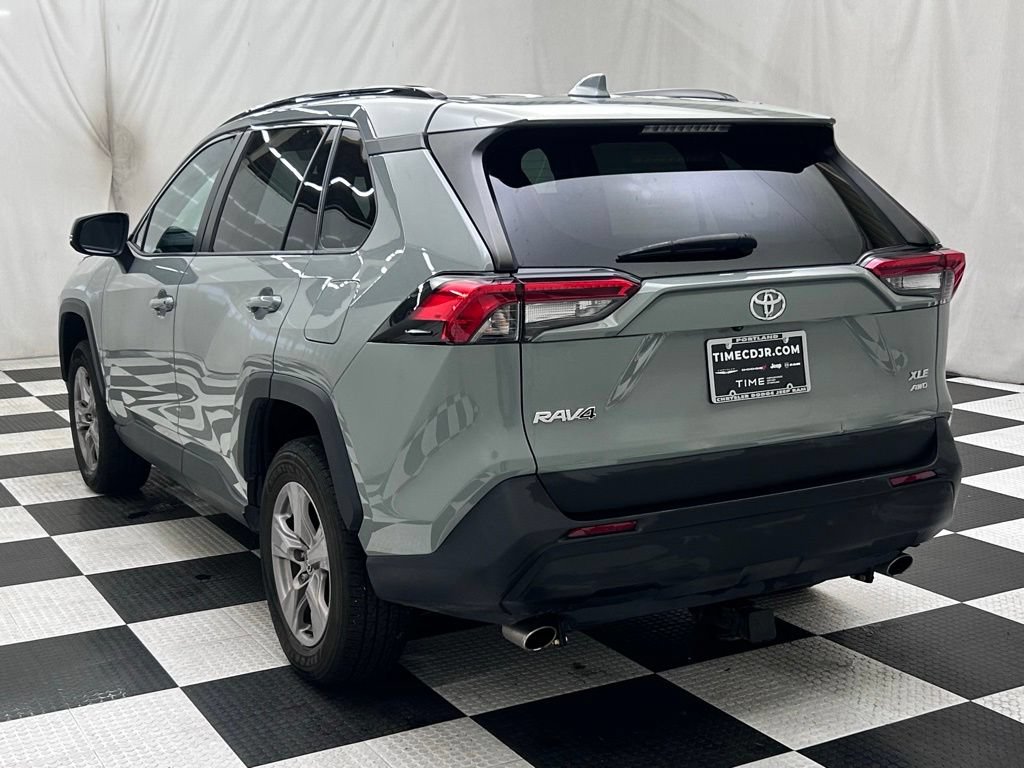 Used 2023 Toyota RAV4 XLE AWD/4WD image 5
