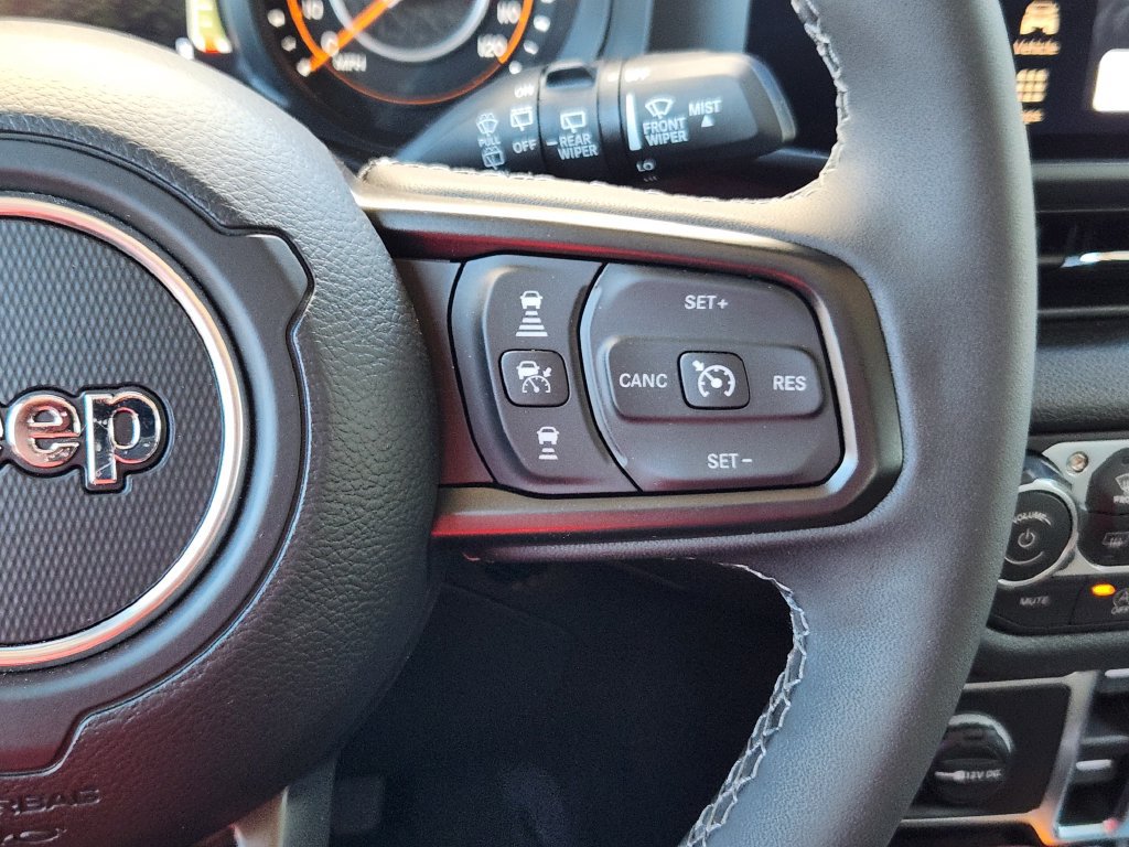 Used 2026 Jeep Wrangler Unlimited Sport AWD/4WD image 19