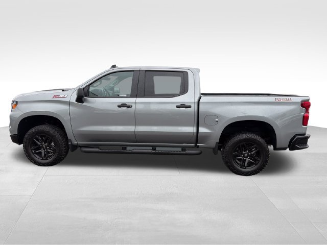 Used 2026 Chevrolet Silverado 1500 Custom Trail Boss w/ LPO, Dark Essentials Package AWD/4WD image 4