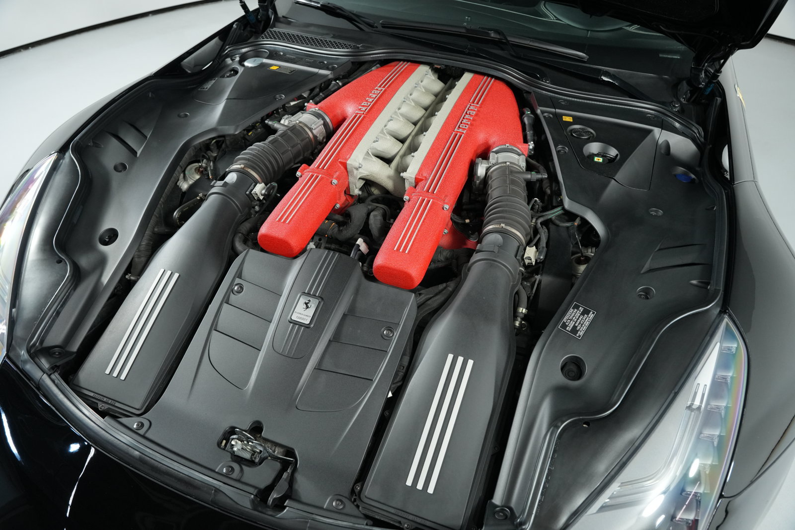 Used 2014 Ferrari F12 Berlinetta RWD image 4