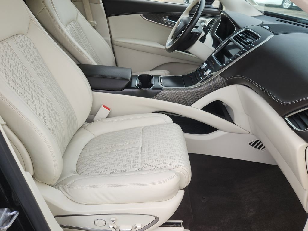 Used 2020 Lincoln Nautilus Black Label w/ Cargo Utility Package image 15