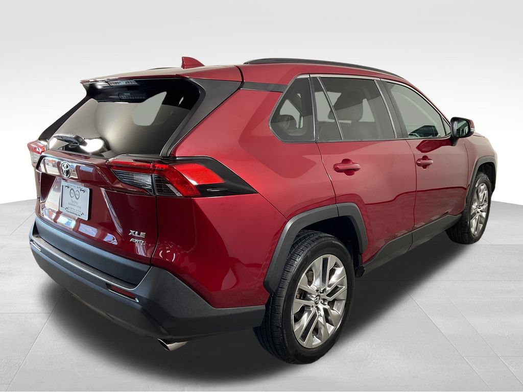 Used 2020 Toyota RAV4 XLE Premium AWD/4WD image 9