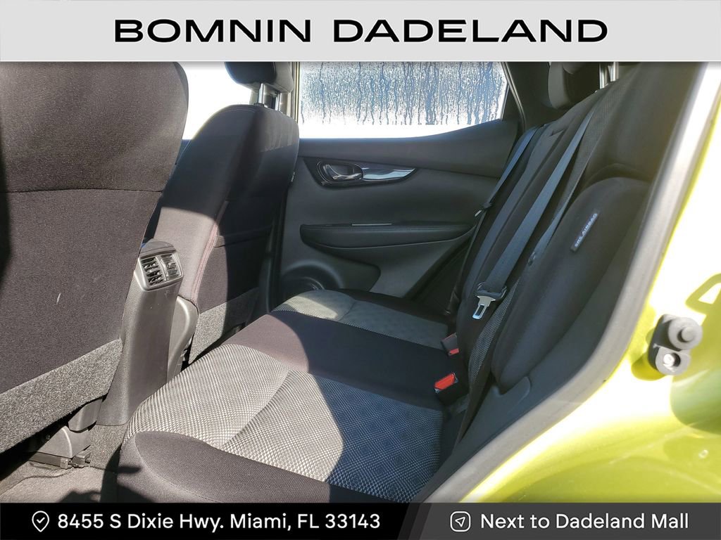 Used 2021 Nissan Rogue Sport SV image 11