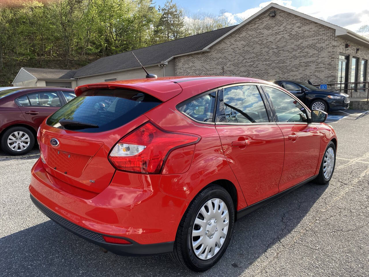Used 2012 Ford Focus SE FWD image 5