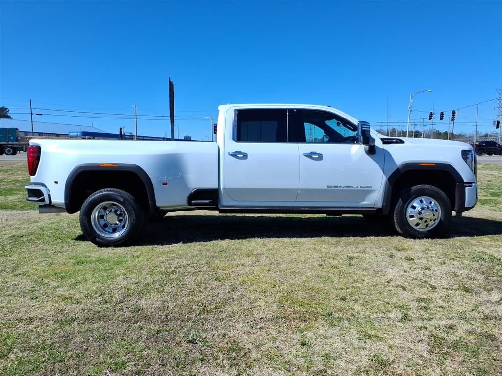 New 2026 GMC Sierra 3500 Denali Ultimate image 8