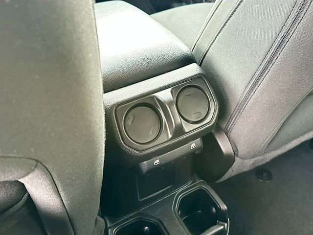 Used 2022 Jeep Wrangler Unlimited Sport image 24