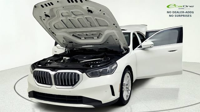 Used 2024 BMW 530i w/ Premium Package RWD image 13