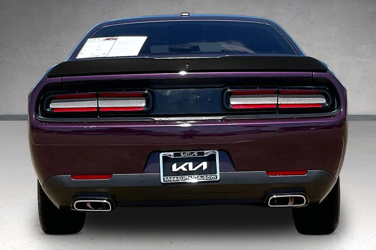 Used 2021 Dodge Challenger SXT w/ Driver Convenience Group RWD image 5