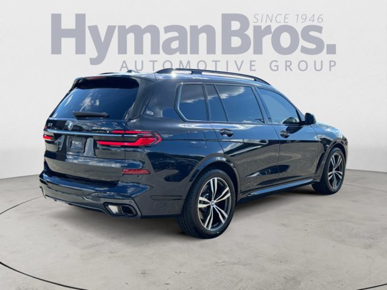 Used 2023 BMW X7 xDrive40i w/ Executive Package AWD/4WD image 3