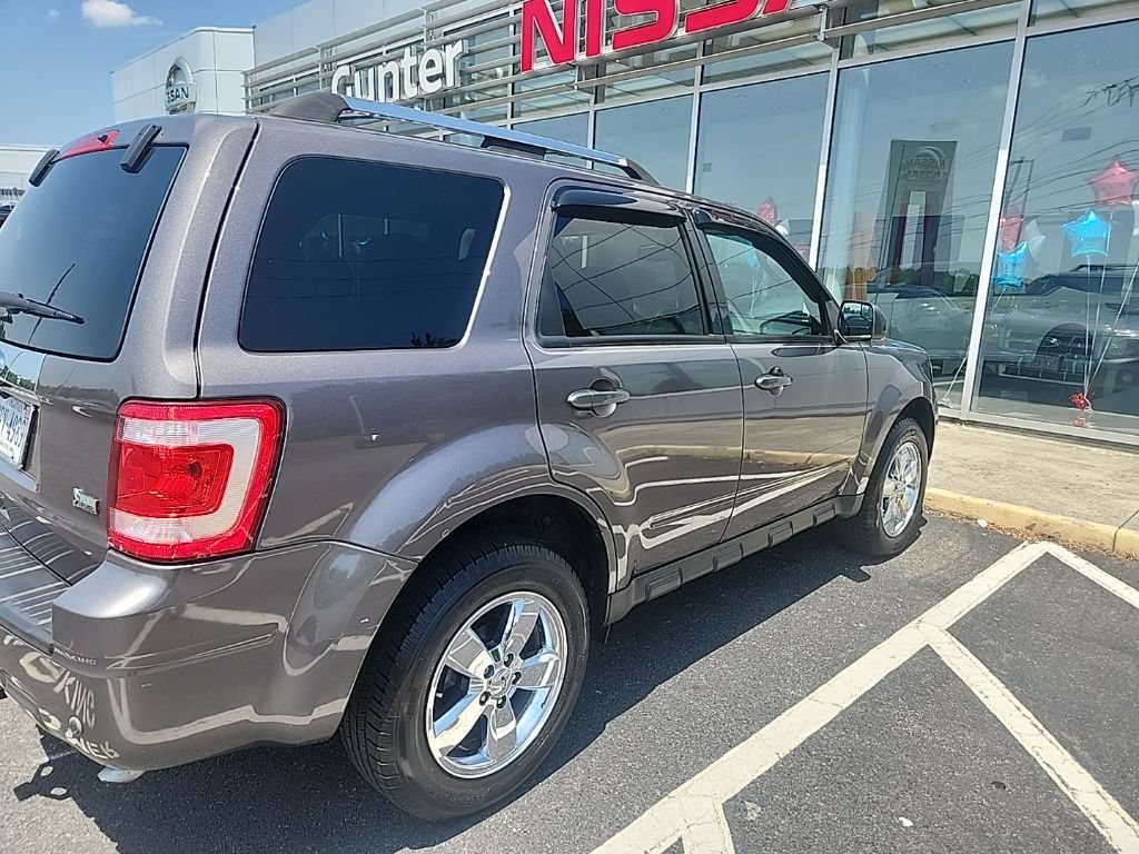 Used 2011 Ford Escape Limited w/ 302A Rapid Spec Order Code FWD image 3