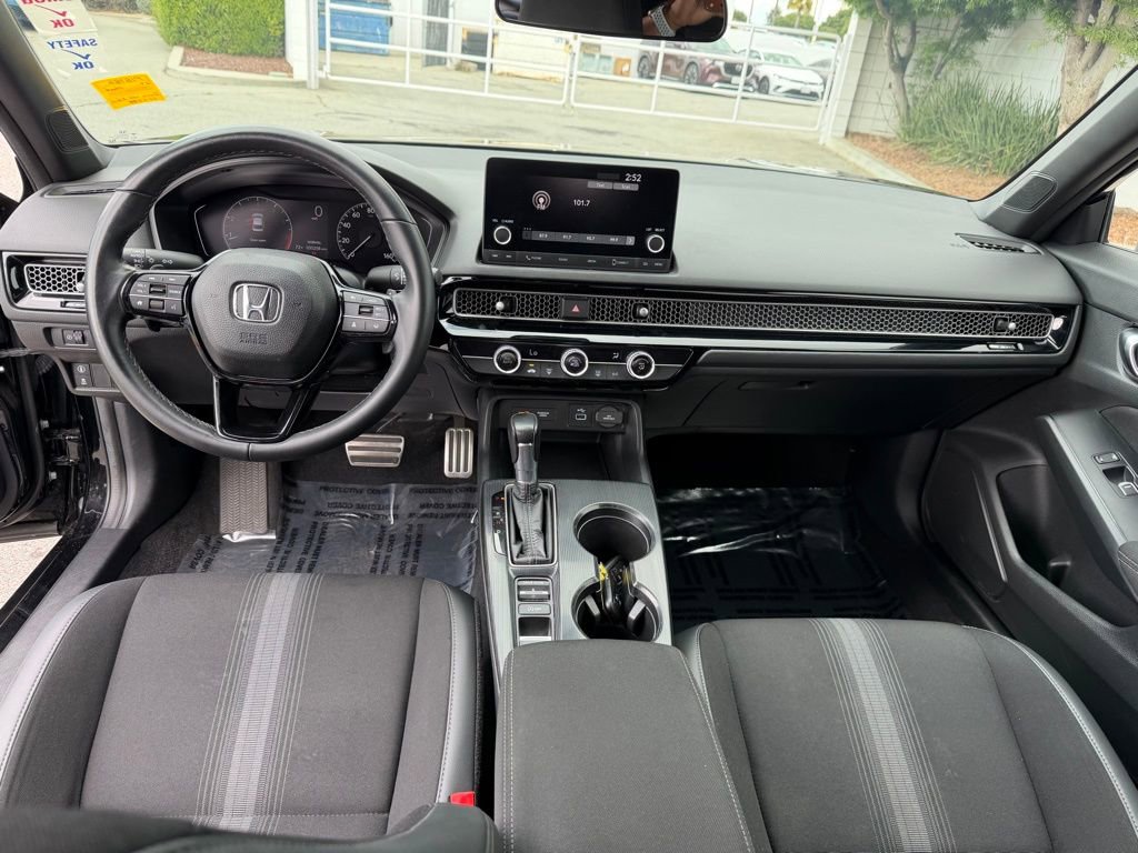 Used 2023 Honda Civic Sport image 15